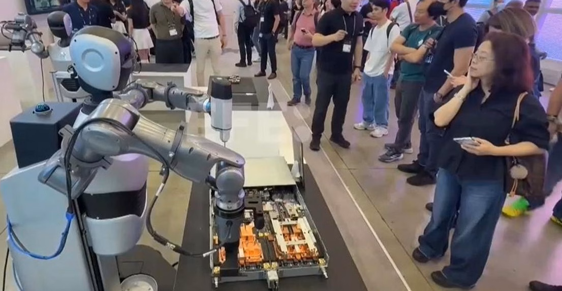 Mammotion Luba 2 : un robot tondeuse sans fil qui sort du lot en photo